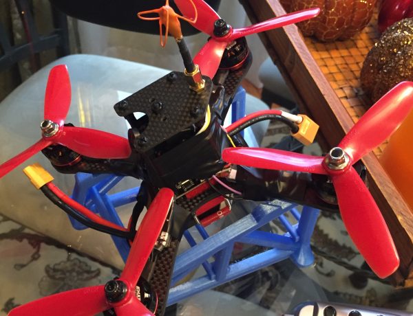 3d printed FPV Quadcopter Launch Pad for bottom battery quads